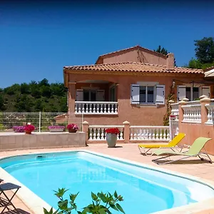 D'hotes Les Noisetiers Bed & Breakfast