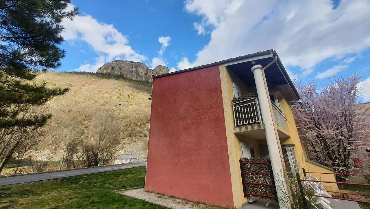 Joli T2 Dans Un Ecrin De Verdure N 2 Digne-les-Bains